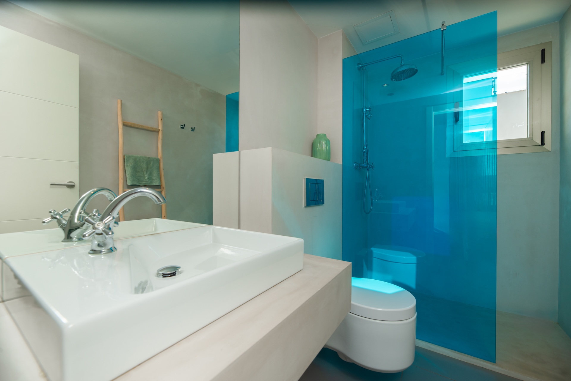 Resa Estates Ibiza Jesus townhouse 3 bedrooms te koop sale bathroom.jpg